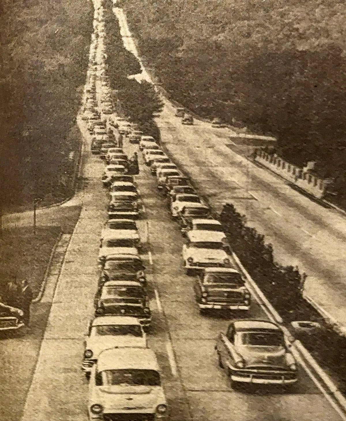 Autoverkehr 1956 – zunehmende Motorisierung während des Wirtschaftswunders
